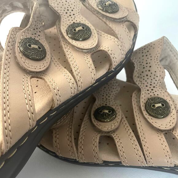 Clarks Ultimate ComfortCollection Tan Leather Slide Adjustable Sandals US 9.5 - Picture 6 of 10